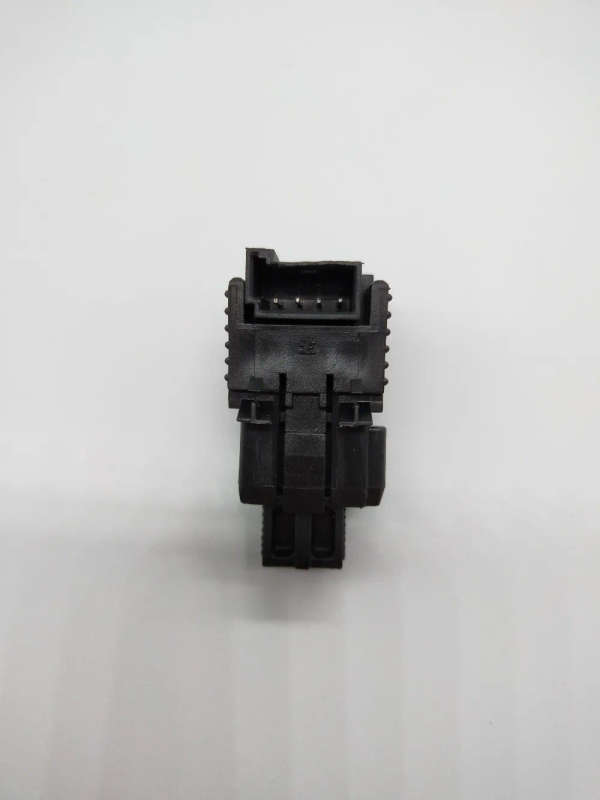 Brake Light Switch For BMW 1 3 5 6 7 SERIES X1 X3 X4 X5 X6 Z4 /MINI
