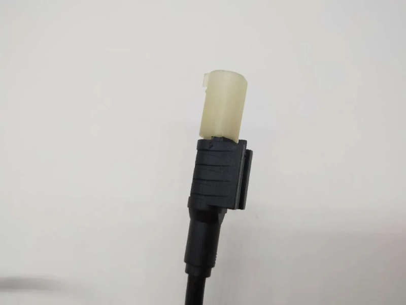 Right ABS Sensor for Mercedes-Benz W906 Sprinter w906 VW Crafter A9065404217