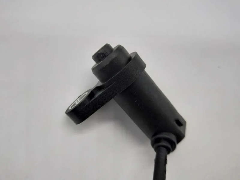 Auto ABS Wheel Speed Sensor ABS Sensor For Mitsubishi L200 2006 - 2011 07 08