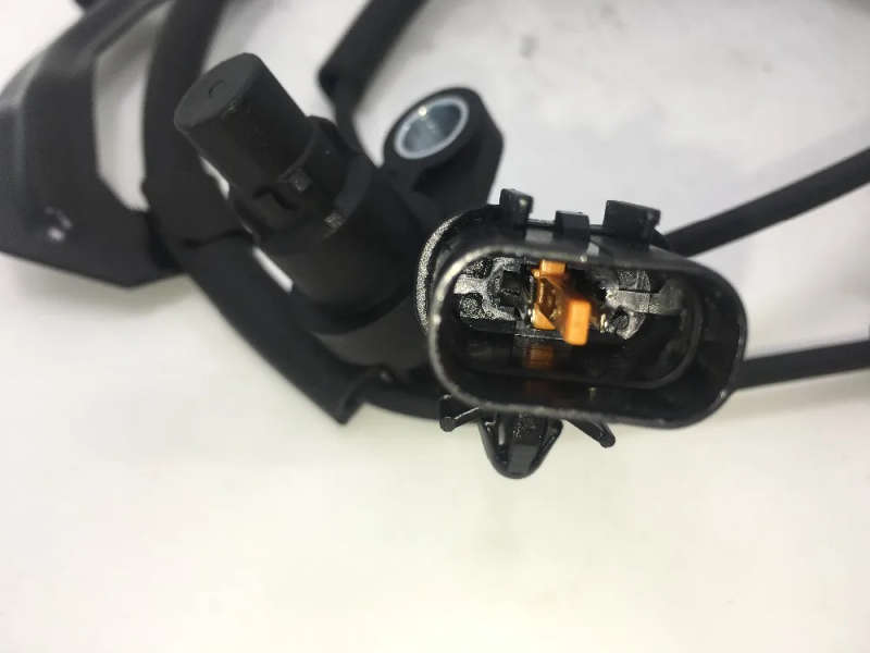 Front Left ABS Sensor For Mitsubishi Triton L200 Pajero Montero Sport Challenger Nativa After 2011