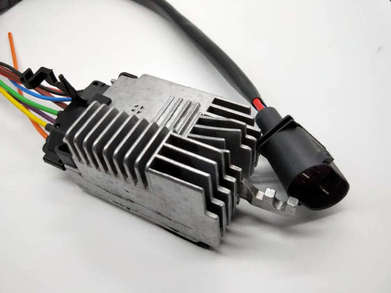 Radiator Cooling Fan Control Unit Module for 2002-09 Audi Engine
