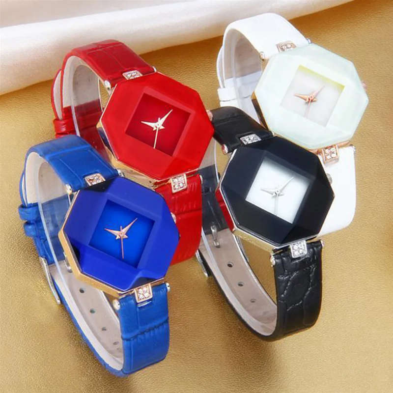 ***STUNNING*** Luxurious Ladies Diamond Shape Designer Style Quartz Watch With Faux Leather Strap