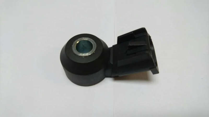 Knock Sensor For Chevrolet GMC Truck Hummer Isuzu Ascender