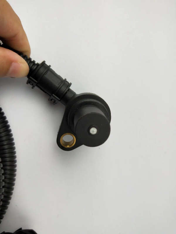 Crankshaft Position Sensor for RENAULT VOLVO TRUCK D12 FM9 FM12 FH12 FH16 FH