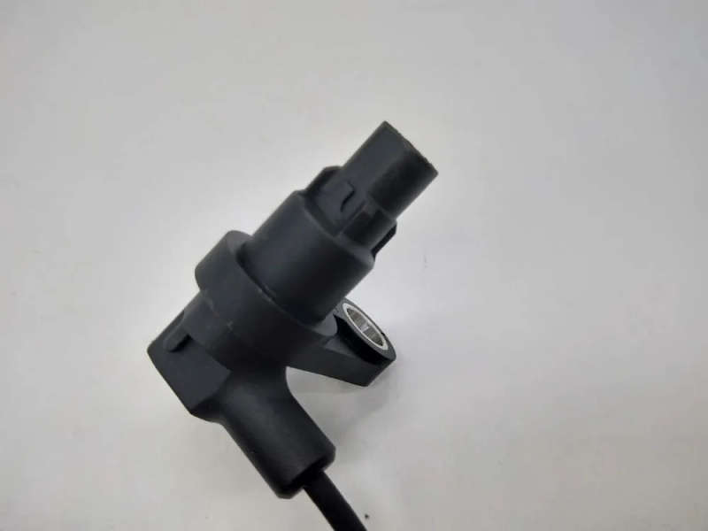 Auto Front Left ABS Wheel Speed Sensor for Mitsubishi Pajero Triton 4670A595 4670A877