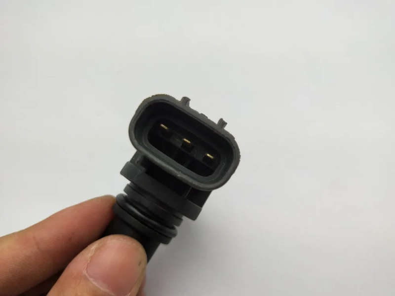 Crankshaft Position Sensor For ISUZU 4HK1