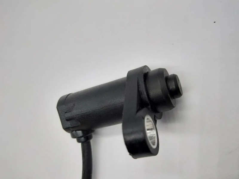 Auto ABS Wheel Speed Sensor ABS Sensor For Mitsubishi L200 2006 - 2011 07 08 MN102577