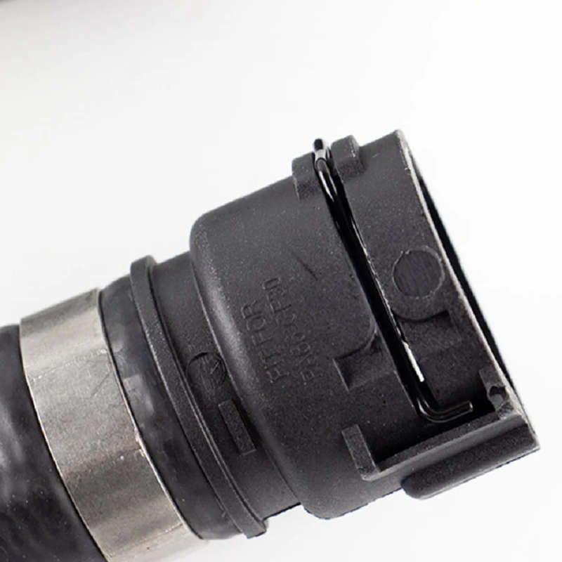 LR006418 High Quality New Rubber Water Hose For Land Rover 22007 22009 22010 22010 22011 22012