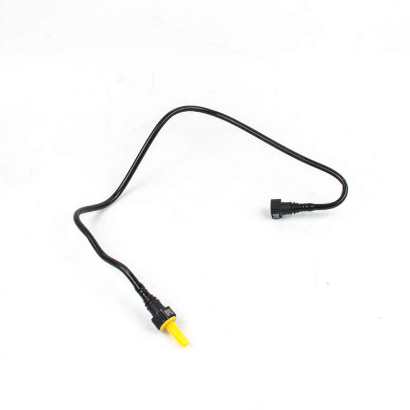 Fuel Supply Pipe For Dongfeng Peugeot 307308 3008 Citroen Sega 1.6T Fuel Grid Pipe Two-way