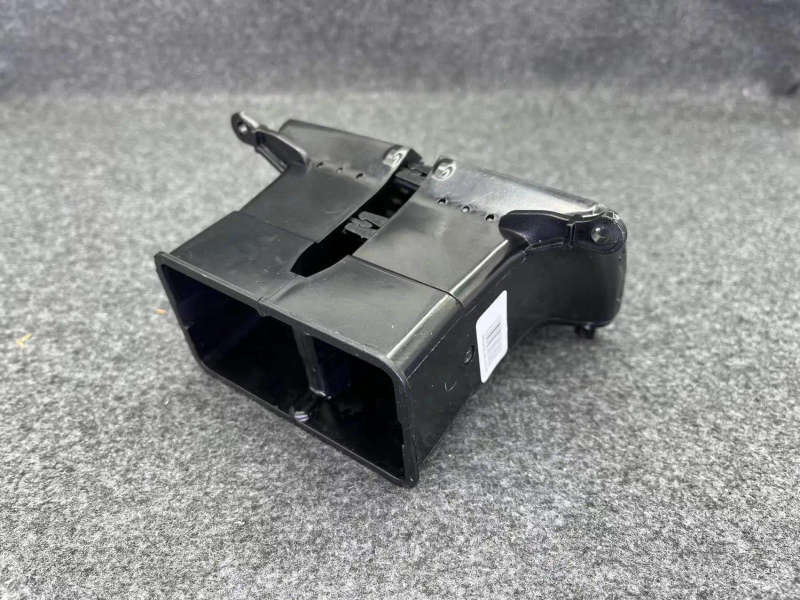 OEM Rear Center Armrest Console Air Vent Outlet Vent Assembly For VW Passat B6 Passat CC