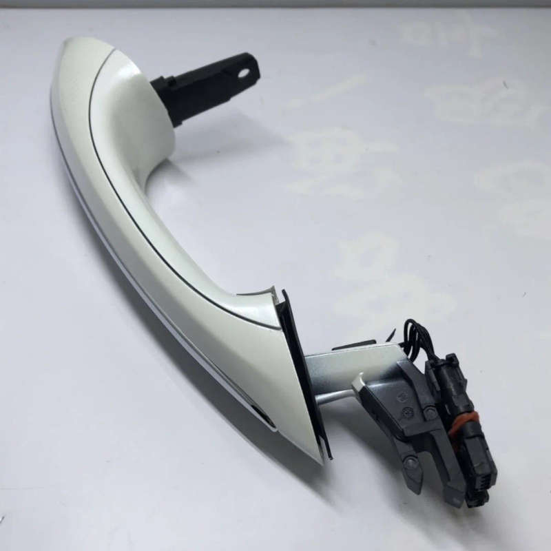 suitable for BMW F10 F11 F12 f13 F01 door handle right front right 51217231934