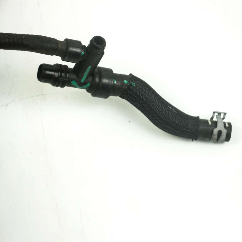 Radiator Water Pipe 9801078180 For Peugeot New 308 New 408 T93 1.8 Switch Connector Pipe