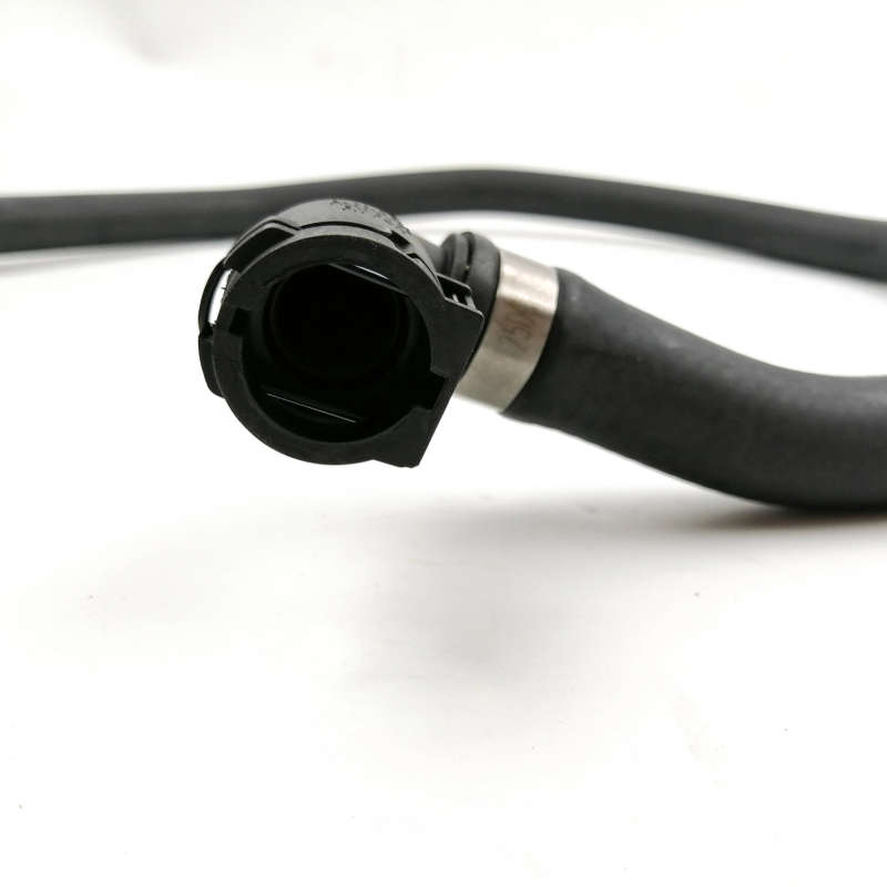 64213400417 Auxiliary Water Tank Connection Water Pipe For BMW X3 E83/E83 LCI