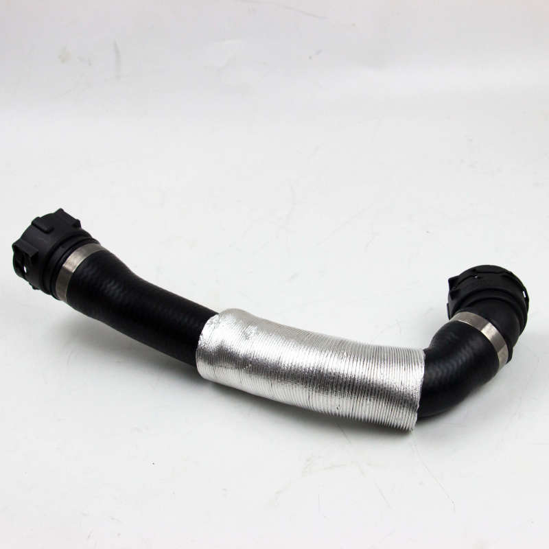 17127552404 Water Tank Connection Lower Thermostat Water Hose For BMW 1 39; E81/E82/E87 LCI