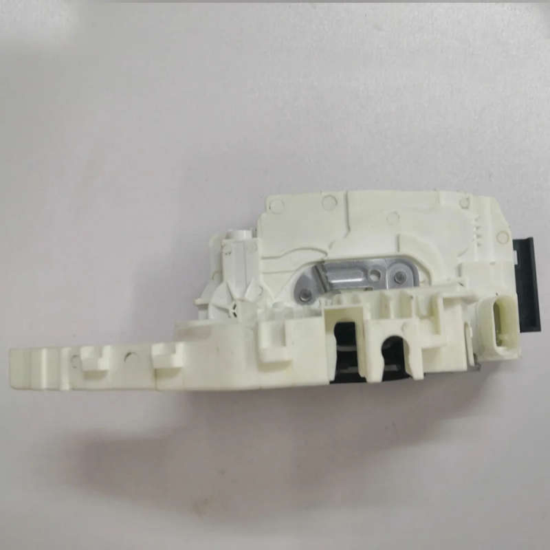 suitable for Mercedes Benz glk-350 2011 right rear door latch actuator 0997300435 straight