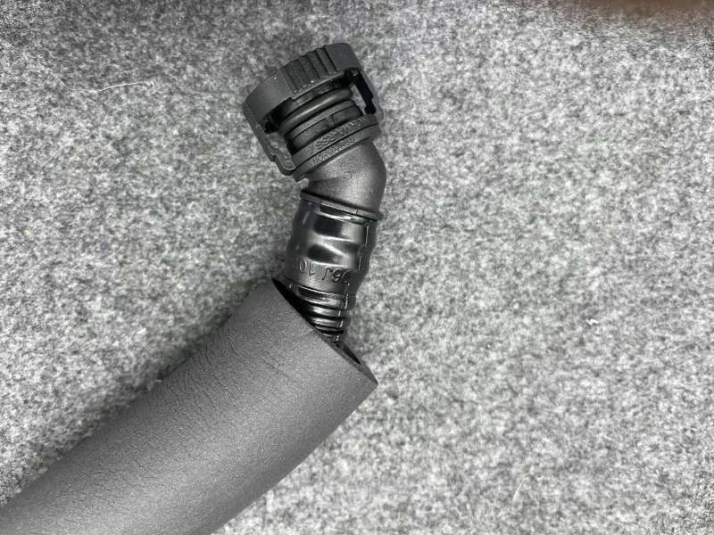 Oil Water Separator Vent Hose Exhaust Pipe For Passat B6 B7 Golf 6 MK6 Tiguan A3 8P A4 B8 A5 Q5