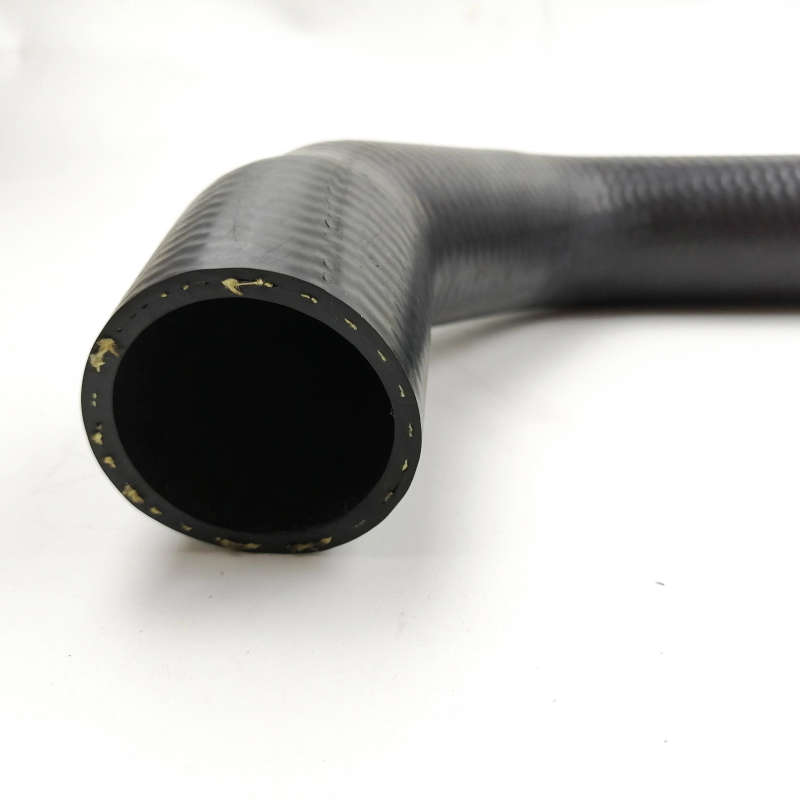 Water Tank Connection Lower Water Pipe For Mercedes Benz ML 500 4MATIC Rubber Water Hose