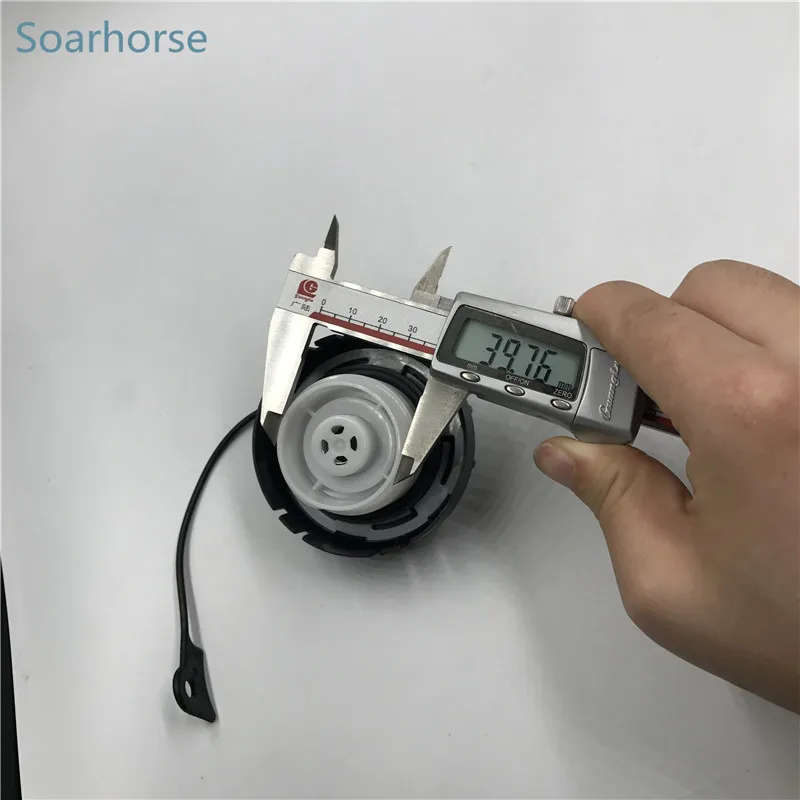 Car Fuel Oil Gas Cap Tank Cover Fit For Mitsubishi Pajero Shogun Montero V31 V32 V33 V43 V73 V75 V77