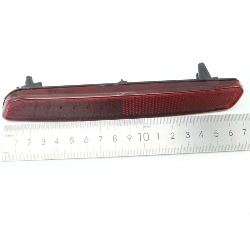 For Suzuki Vitara SX4 S-Cross Splash Ertiga Car Tail Rear Bumper Fog Lamp Reflector Marker Light