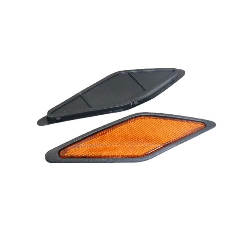 One Pair Front Fender Reflector Light Lamp Trim For Mitsubishi Pajero Montero 2000-2003