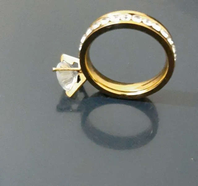 GENUINE Stainless Steel Ring Size 8 - DO NOT FADE