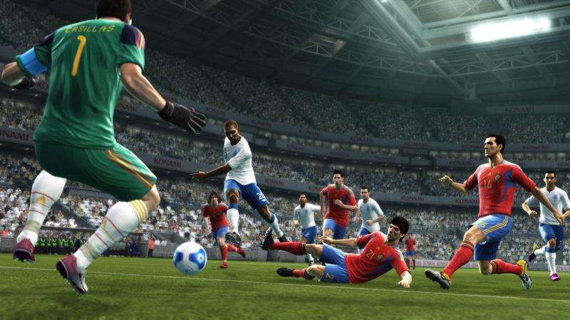 PES 2010: Pro Evolution Soccer - Platinum (PlayStation 2)