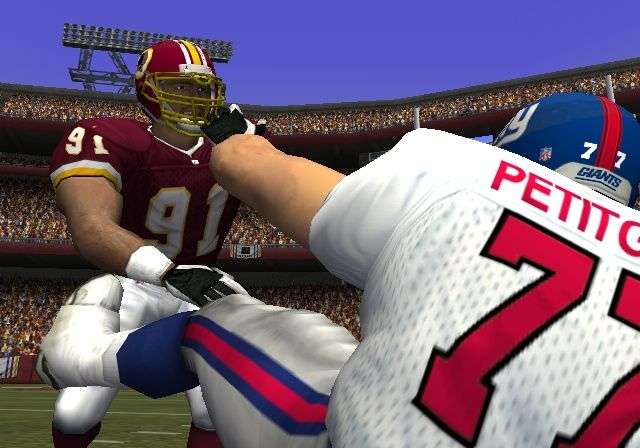 Madden NFL 2004 (PlayStation 2)