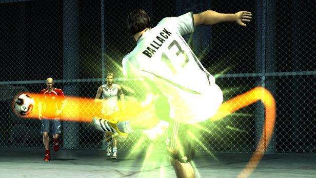 FIFA Street 2 - Platinum (PlayStation 2)