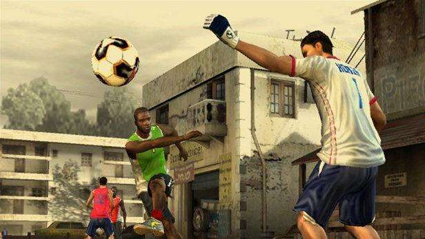 FIFA Street 2 - Platinum (PlayStation 2)