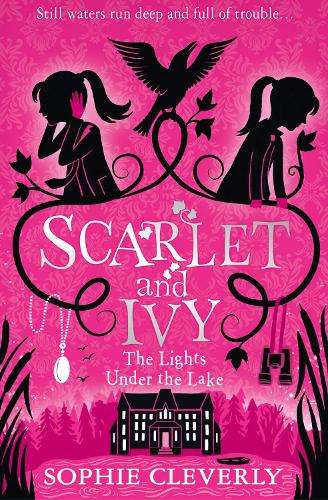 The Lights Under the Lake - Sophie Cleverly