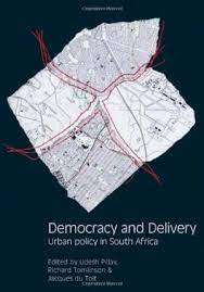 DEMOCRACY & DELIVERY URBAN POLIC SECONDHAND - PILLAY,U