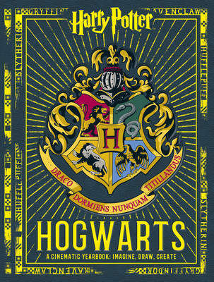 HARRY POTTER HOGWARTS YEARBOOK - SCHOLASTIC
