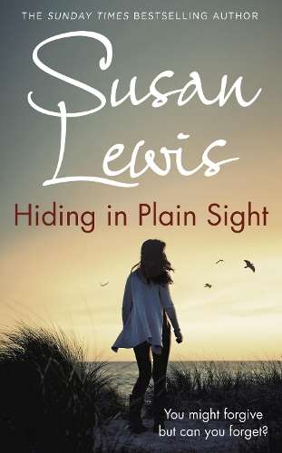 Hiding in Plain Sight - Susan Lewis