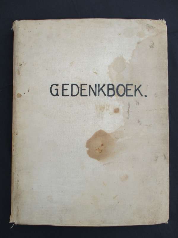 Gedenkboek Uitgegeven ter Geleentheid der Feestelyke Opening van den - Anon