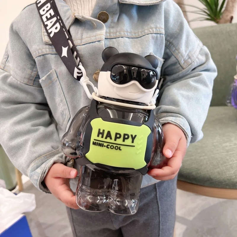 Trendy Creative Mini Cute Bear Water Bottles with Silicone Children's Leak 800ml-Black