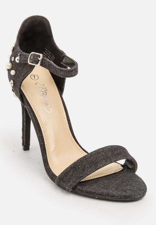 MISS BLACK HEELS