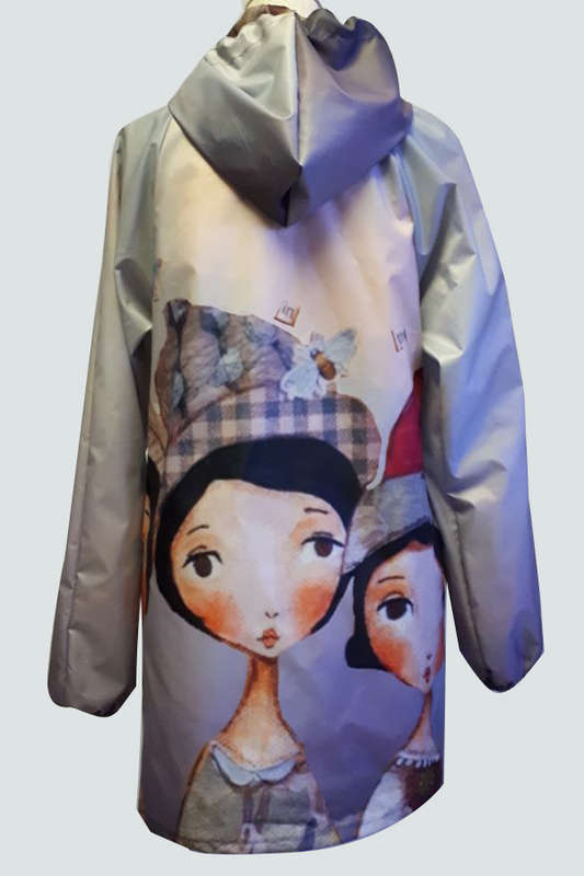 Lizzy Poppe raincoat