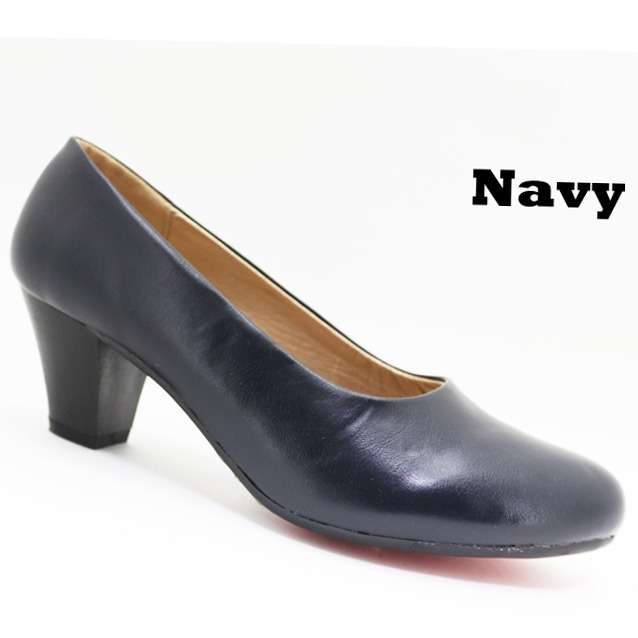 Court Shoe Block Heel -Size 4 5 6 8 left