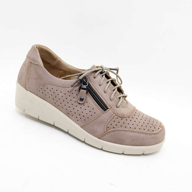 Women Comfort Shoe  - Size  5 6 7 left