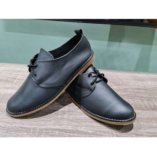 Ladies Lace Up Black Vellie