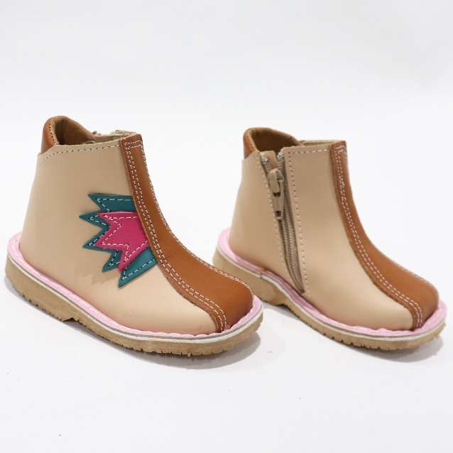 Infants Kiddies Vellie -Size 4 6 7 8 9 10 11 13 1 left