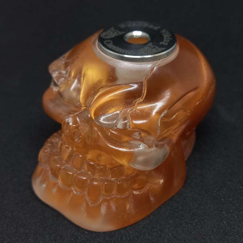 Skhulk acrylic atty stand