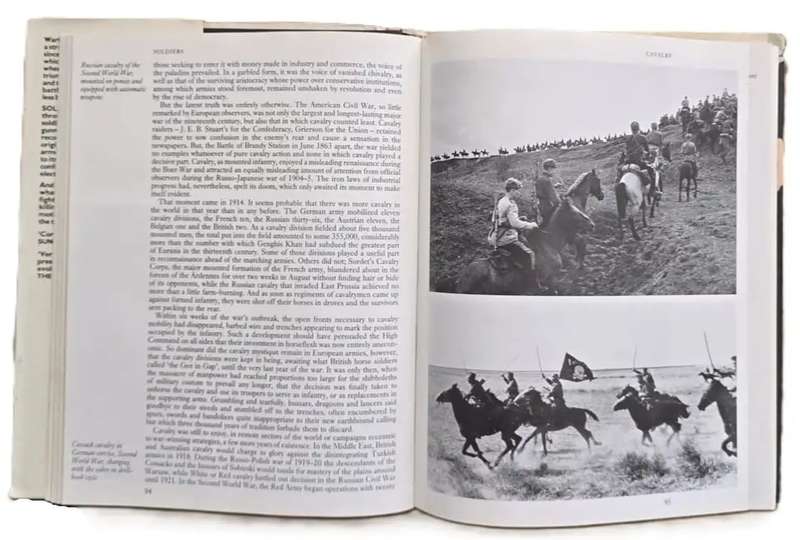 Soldiers: A History of Men in Battle - John Keegan & Richard Holmes