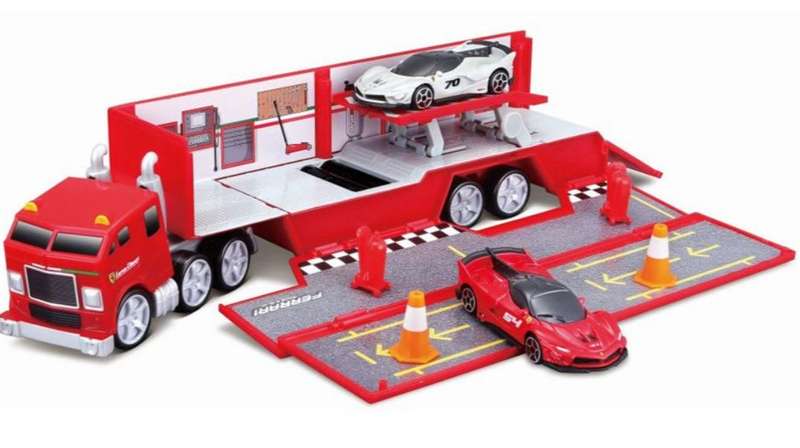 Maisto Fresh Metal Ferrari Evolution Hauler with 2x 3 Cars