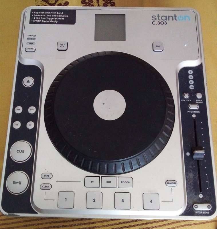 Stanton C303 CD Turntable