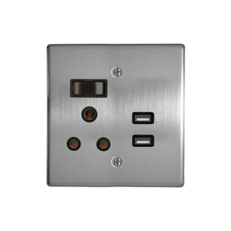 Classic Sockets 4 x 4 1 x 16A Switched Socket + 2 USB Silver
