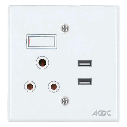 Classic Sockets 4 x 4 1 x 16A Switched Socket + 2 USB White