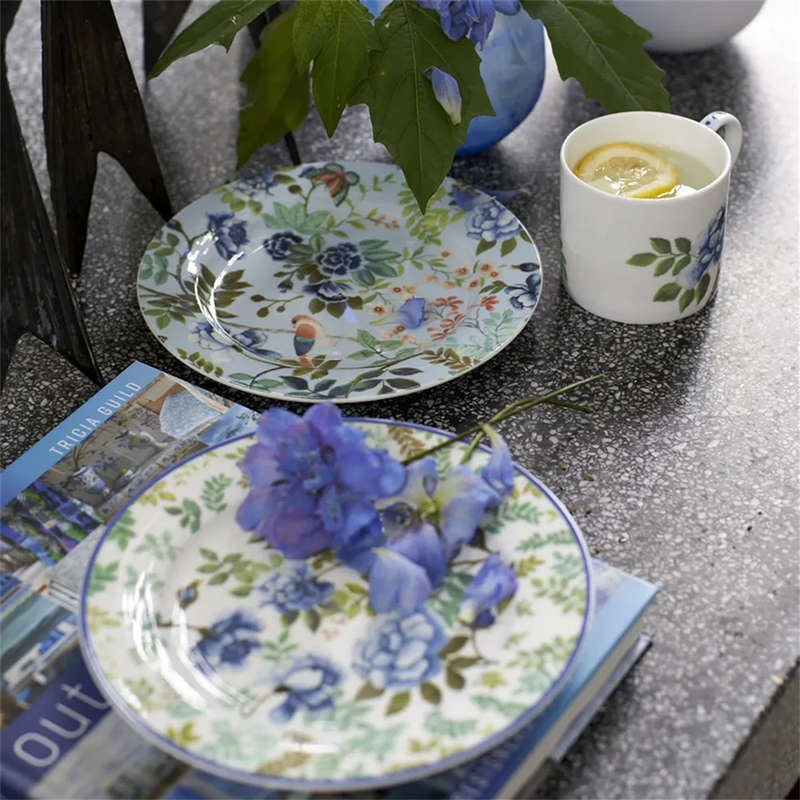 Porcelaine De Chine Mugs, Set Of 2