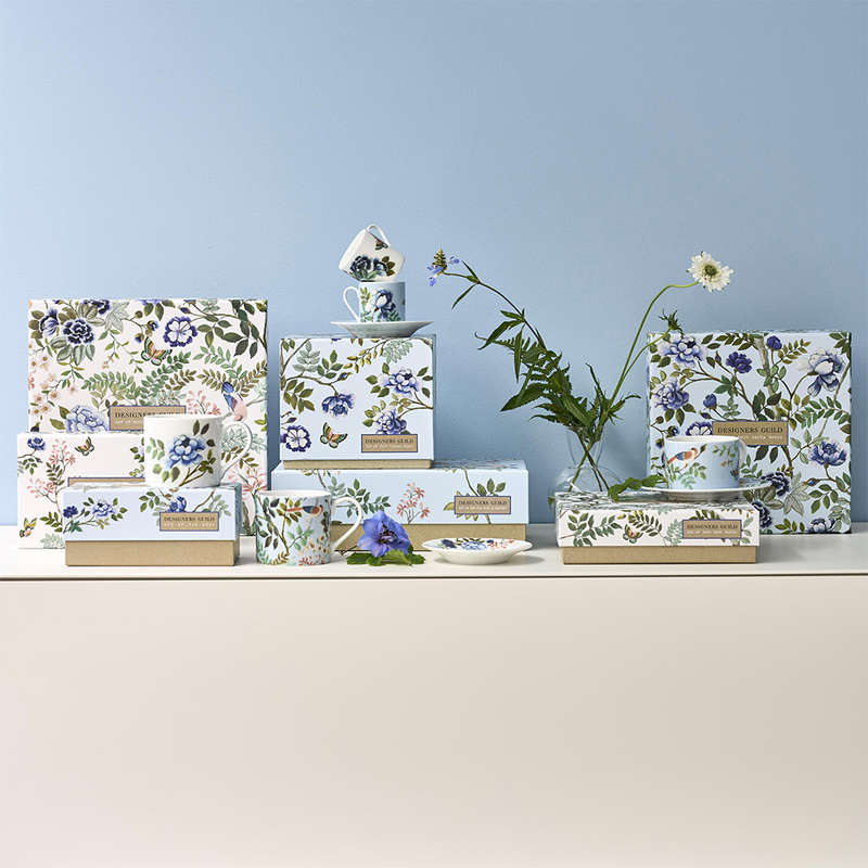 Porcelaine De Chine Mugs, Set Of 2
