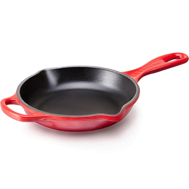 Signature Cast Iron Skillet, 23cm